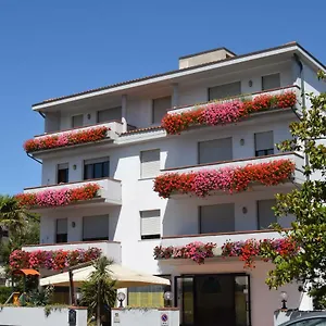 ** Aparthotel Orchidea Marina Italia